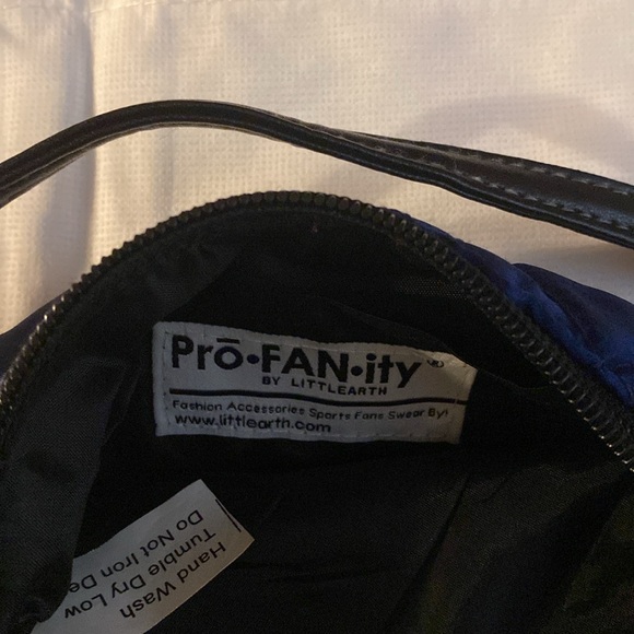 Pro-FAN-ity New York Giants Handbag/Wristlet - Picture 3 of 3